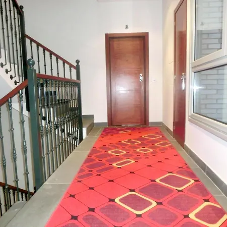 Calle Magdalena Apartment *